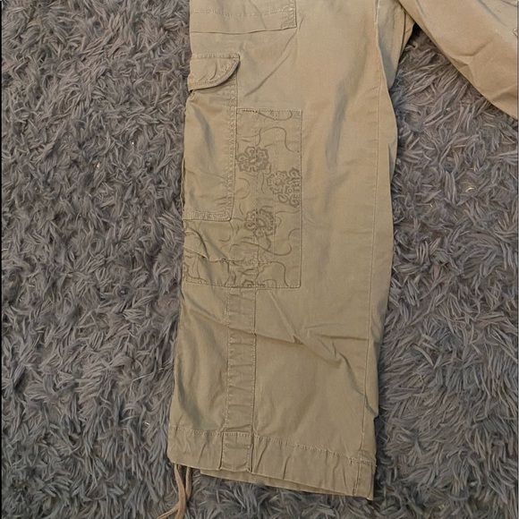 Apt 9 Tan/Camel green cargo capri - Picture 9 of 11